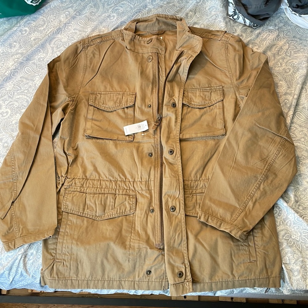 New with tags. Gap factory. Size L. Canvas, fatigue light jacket. Light brown.